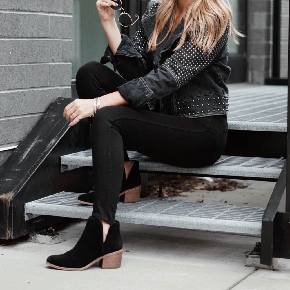 Comfy genuine suede block heel black boot